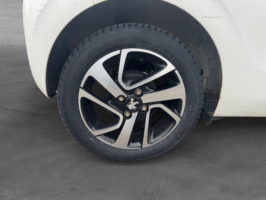 PEUGEOT d'occasion 108 1.2 VTI 82 PURETECH ALLURE TOP de 2014 La