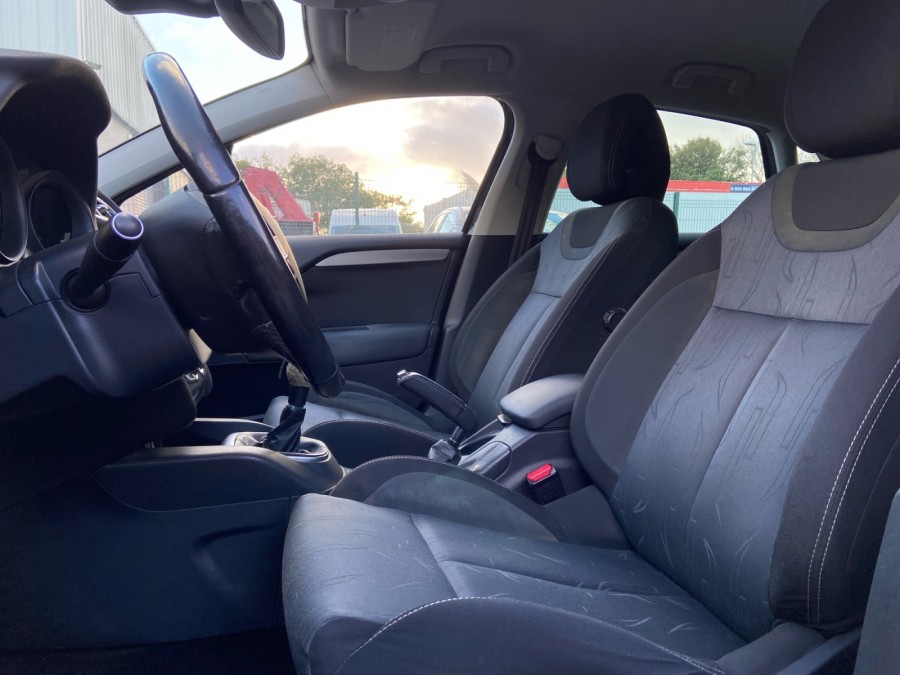 CITROEN d'occasion C4 1.6 HDI 92 SELECTION de 2012 Brest (29)﻿