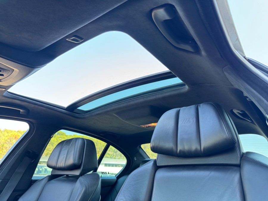 BMW d'occasion M5 4.4 I 560CH DKG AUTO de 2012 La Ciotat (13)﻿