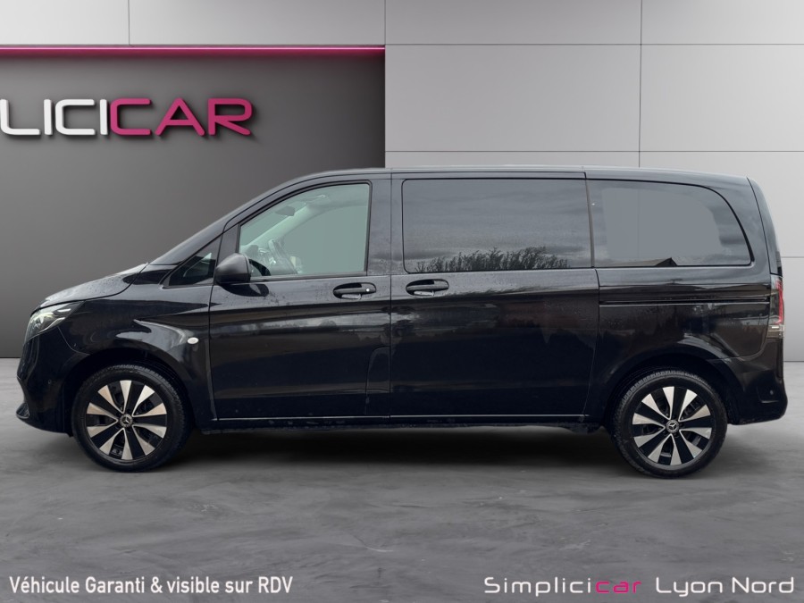 MERCEDES d'occasion VITO 114 CDI Compact Select 9G-Tronic de 2024