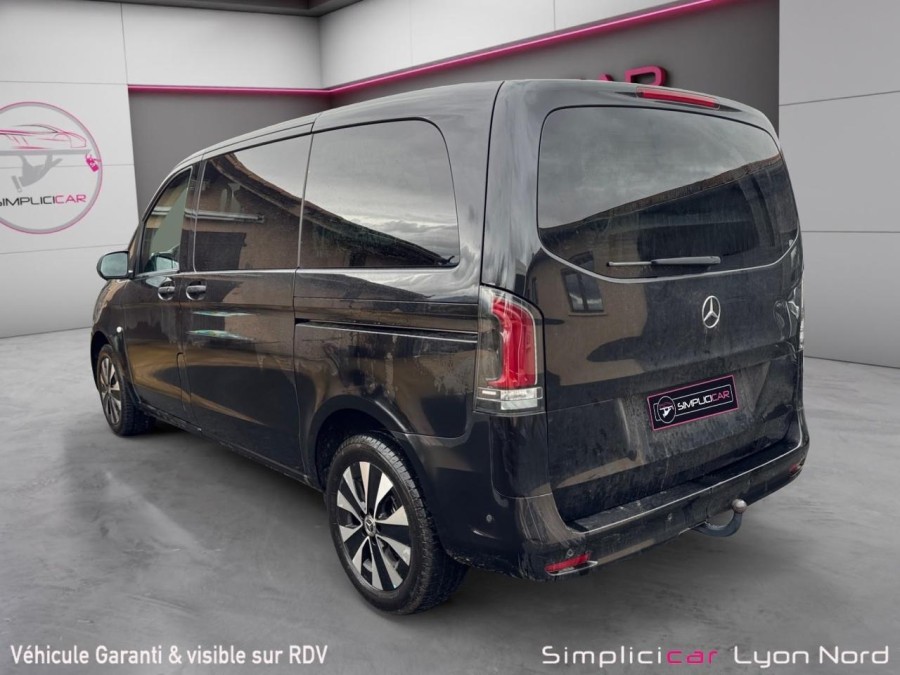 MERCEDES d'occasion VITO 114 CDI Compact Select 9G-Tronic de 2024