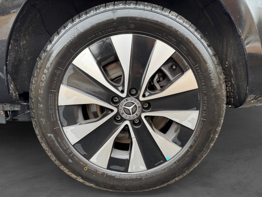 MERCEDES d'occasion VITO 114 CDI Compact Select 9G-Tronic de 2024