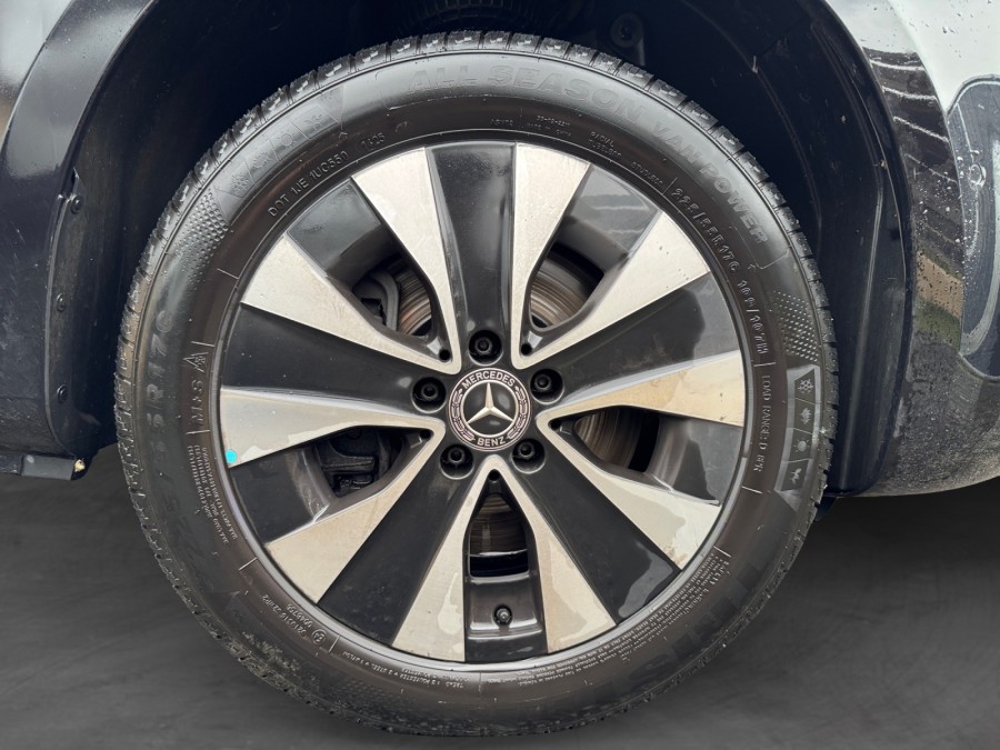 MERCEDES d'occasion VITO 114 CDI Compact Select 9G-Tronic de 2024
