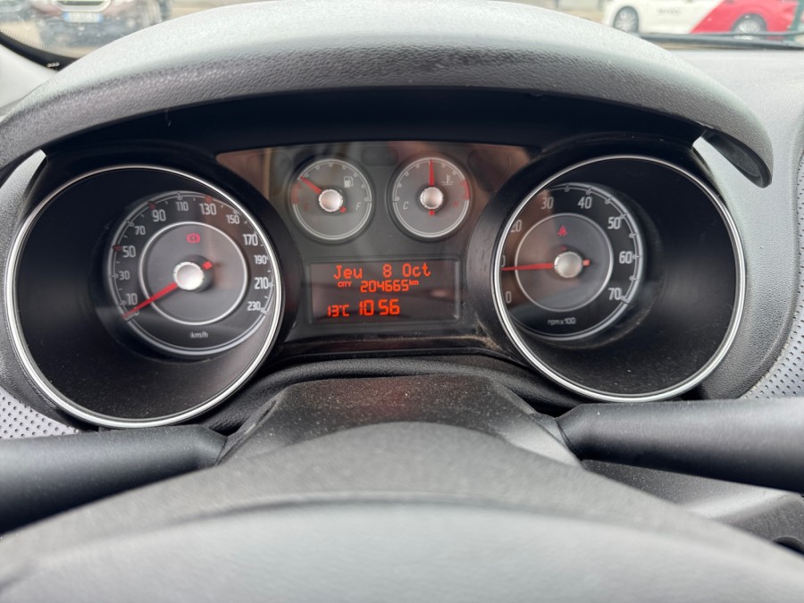 FIAT d'occasion PUNTO 1.3 MULTIJET 75 CULT S AND S de 2012 Beaune