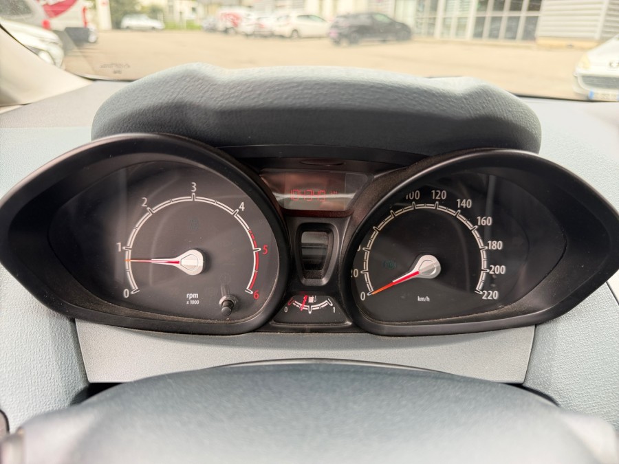 FORD d'occasion FIESTA 1.4 TDCI 68 AMBIENTE de 2009 Nîmes (30)﻿