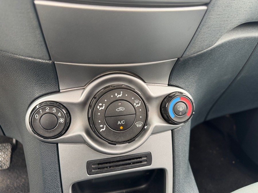 FORD d'occasion FIESTA 1.4 TDCI 68 AMBIENTE de 2009 Nîmes (30)﻿