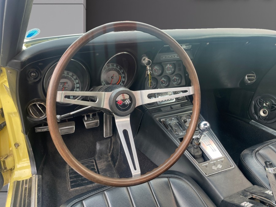 CHEVROLET d'occasion CORVETTE C3 Stingray 427 ci 5.4 V8 de 1968 Royan