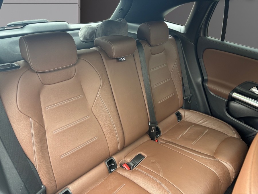 MERCEDES d'occasion CLASSE GLA GLA 200 D AMG LINE DCT de 2022