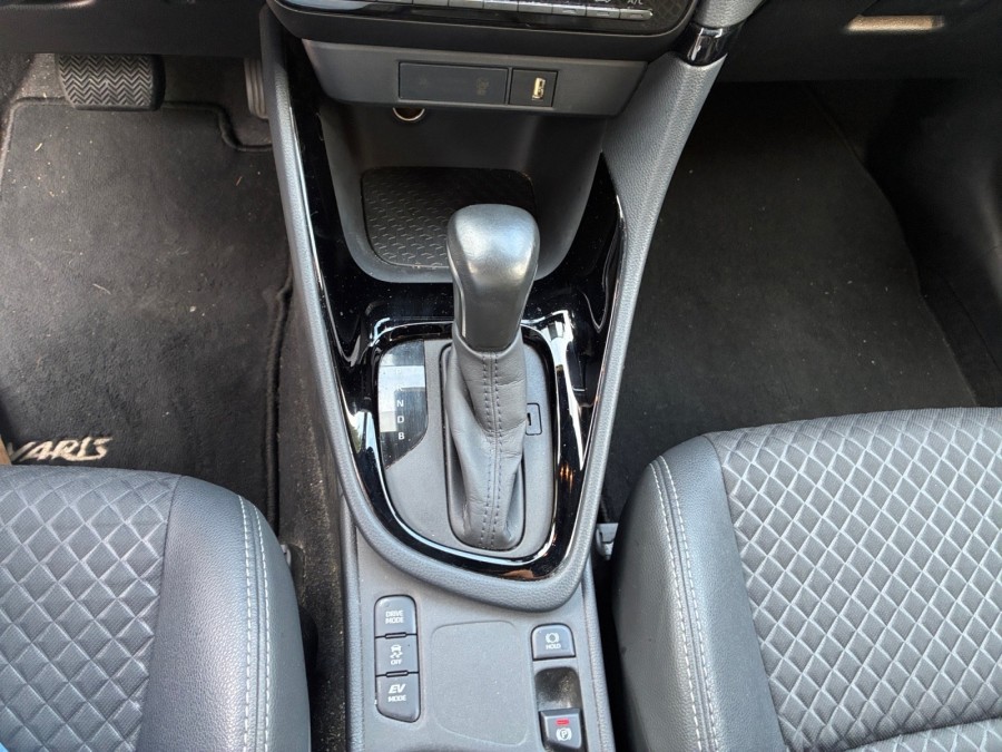 TOYOTA d'occasion YARIS TOYOTA YARIS 1.5 HYBRIDE116H COLLECTION de