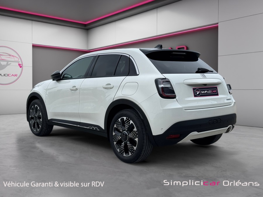 FIAT d'occasion 600 1.2 Hybrid 100ch La Prima DCT6 de 2025 Orleans