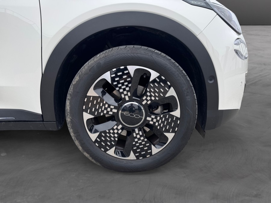 FIAT d'occasion 600 1.2 Hybrid 100ch La Prima DCT6 de 2025 Orleans