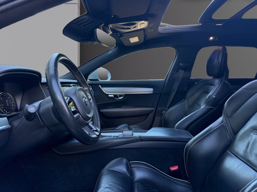 VOLVO d'occasion V90 2 D5 235 AWD R-DESIGN AUTO de 2018 Salon de