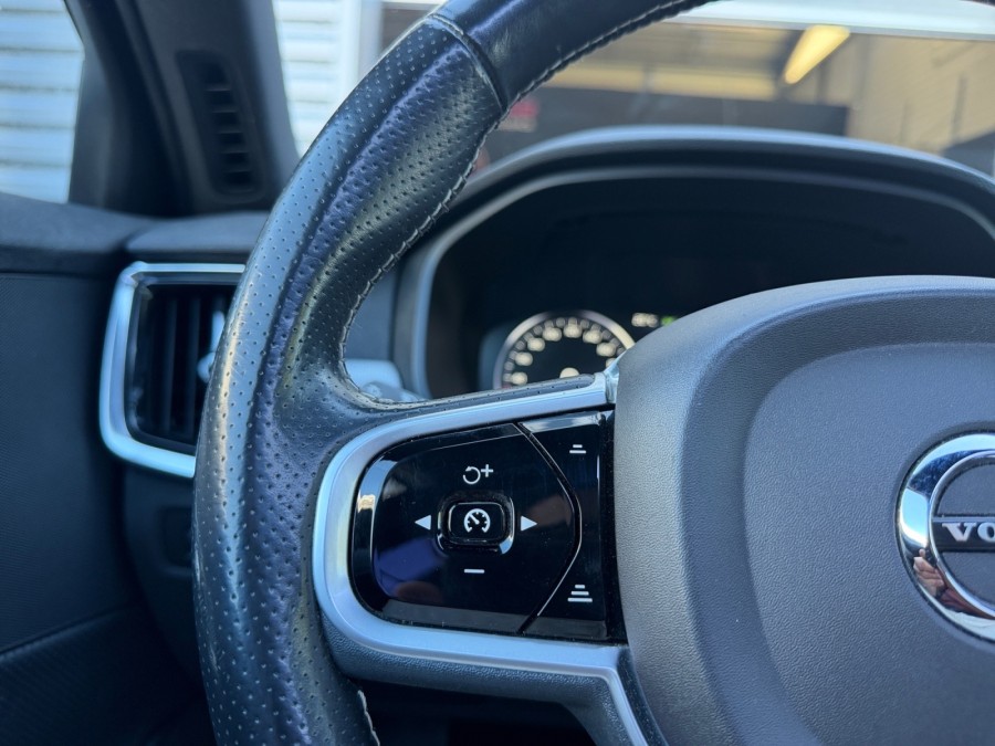 VOLVO d'occasion V90 2 D5 235 AWD R-DESIGN AUTO de 2018 Salon de