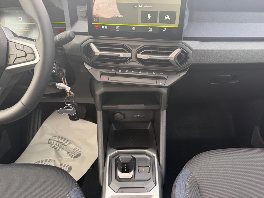 DACIA d'occasion DUSTER DACIA DUSTER EXPRESSION TRIBRID 150 4X4 de