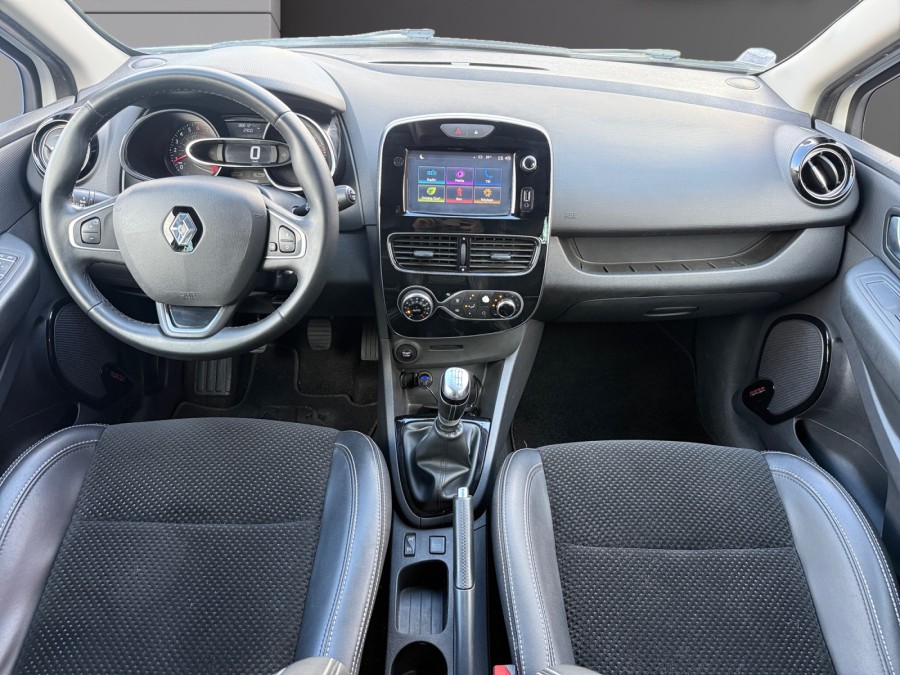 RENAULT d'occasion CLIO 1.2 TCe 120ch energy Intens 5p de 2018 Toulon