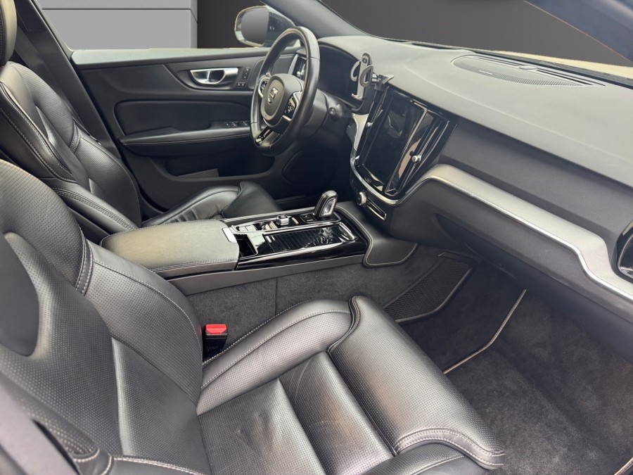 VOLVO d'occasion V60 T8 Twin Engine 303 + 87ch R-Design Geartronic