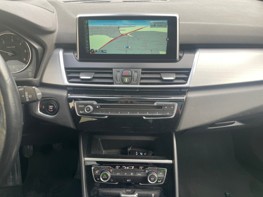 BMW d'occasion SERIE 2 216d 116ch Lounge de 2015 Royan (17)﻿