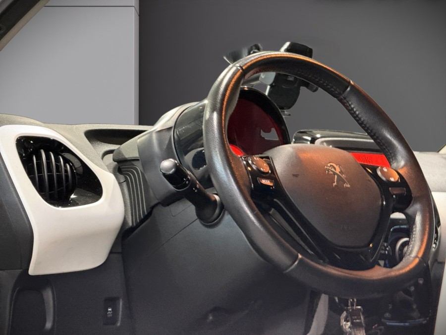 PEUGEOT d'occasion 108 1.0 VTI 68 STYLE de 2018 Magny-en-Vexin (95)﻿