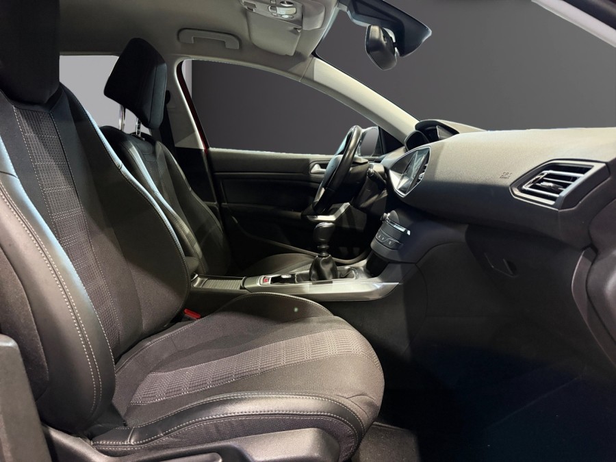 PEUGEOT d'occasion 308 II 1.2 130 BVM6 ALLURE de 2020 Magny-en-Vexin