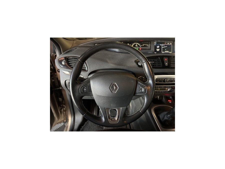 RENAULT d'occasion SCENIC 1.6 DCI 130 BOSE EDITION de 2014 Aix Les