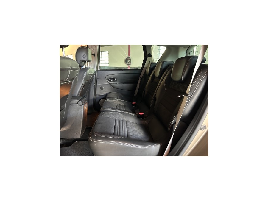 RENAULT d'occasion SCENIC 1.6 DCI 130 BOSE EDITION de 2014 Aix Les