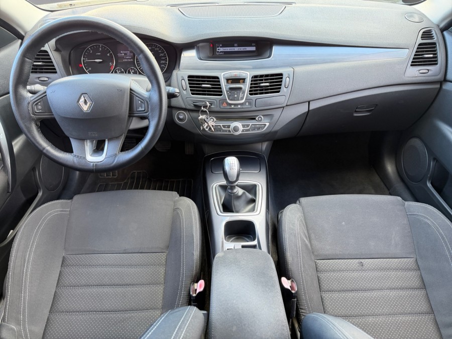 RENAULT d'occasion LAGUNA 2.0 dCi 150ch Dynamique de 2010 Toulon Est