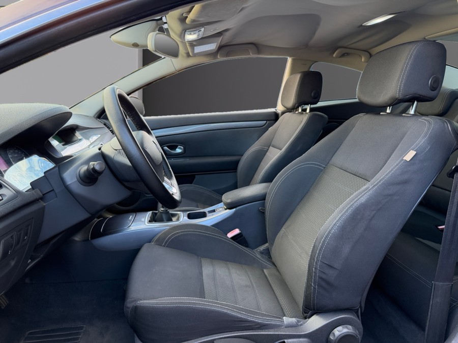 RENAULT d'occasion LAGUNA 2.0 dCi 150ch Dynamique de 2010 Toulon Est