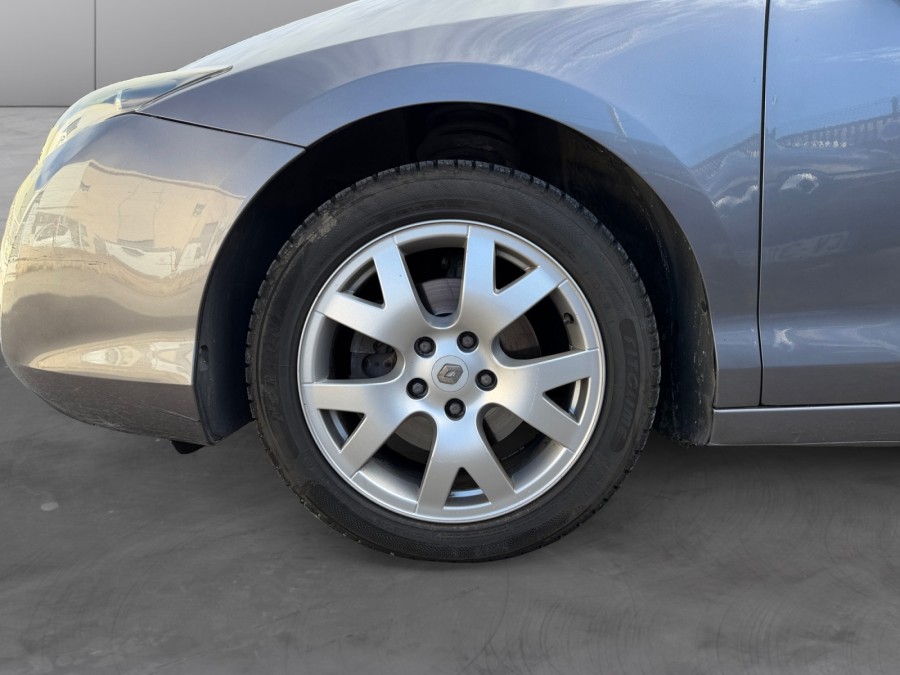 RENAULT d'occasion LAGUNA 2.0 dCi 150ch Dynamique de 2010 Toulon Est