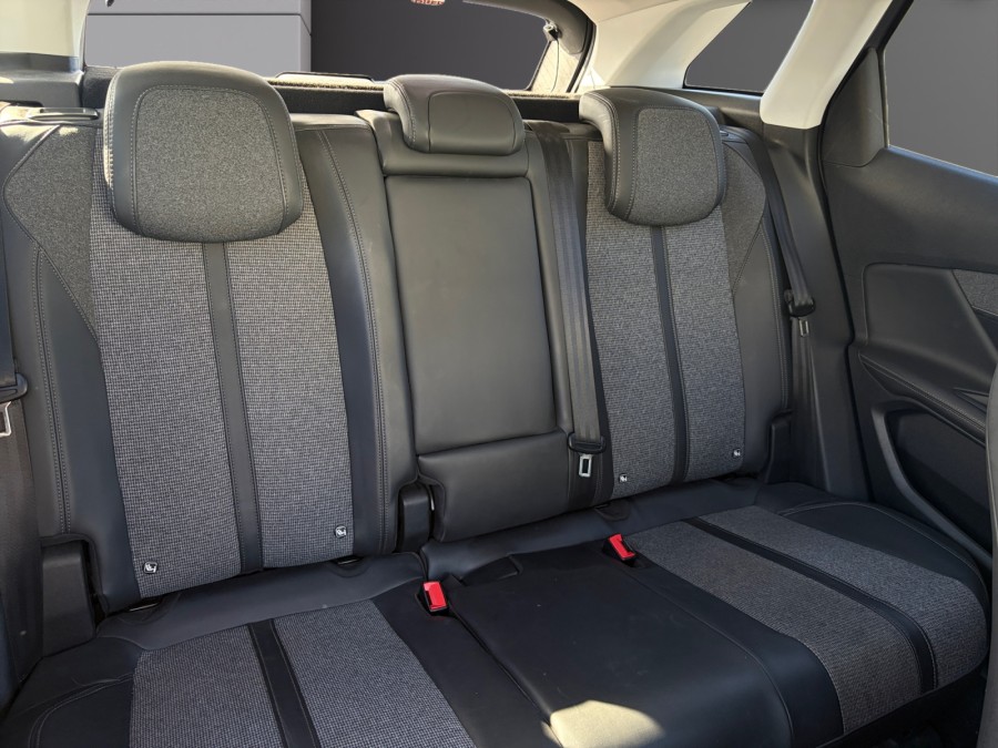 PEUGEOT d'occasion 3008 1.2 130 de 2018 Pamiers (09)﻿