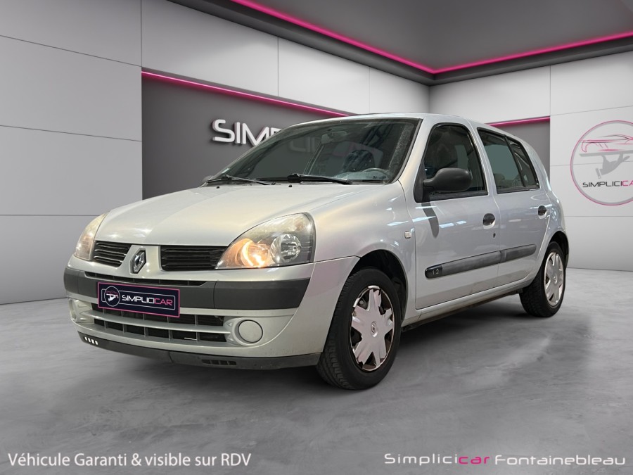 RENAULT d'occasion CLIO Clio 2 phase 2 1.2 Confort de 2003
