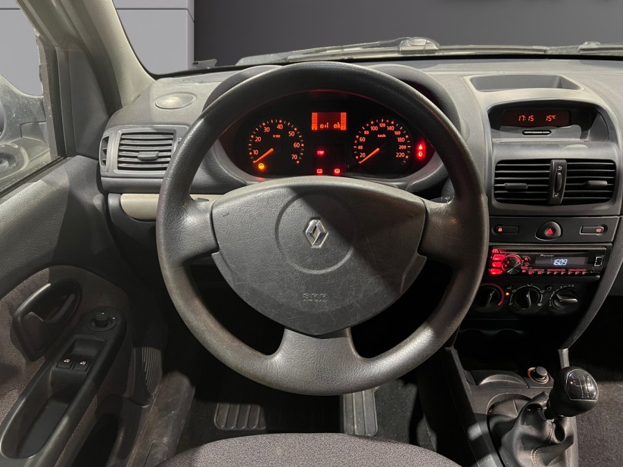 RENAULT d'occasion CLIO Clio 2 phase 2 1.2 Confort de 2003