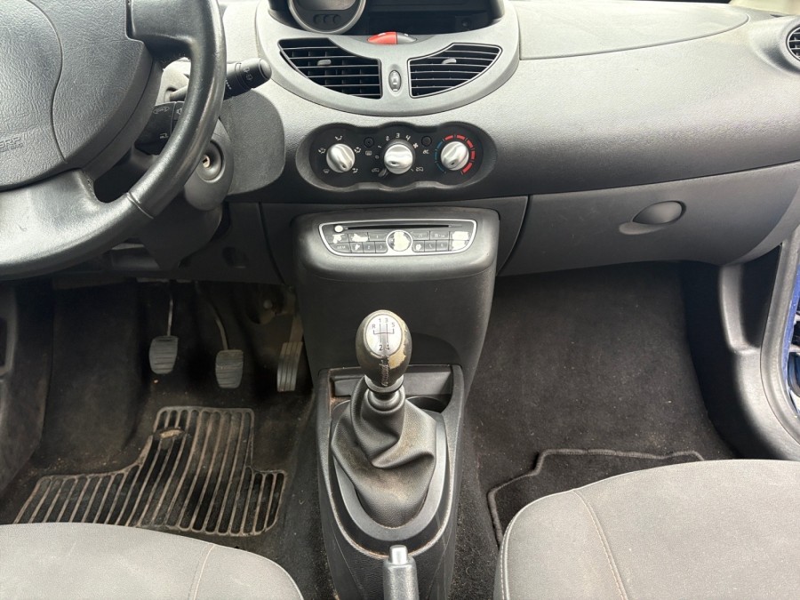 RENAULT d'occasion TWINGO II 1.2i - 16v de 2010 Brie Comte Robert