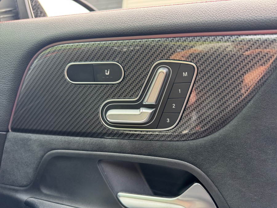 MERCEDES d'occasion CLASSE GLA II GLA 200 D AMG Line Edition 1 8G-DCT