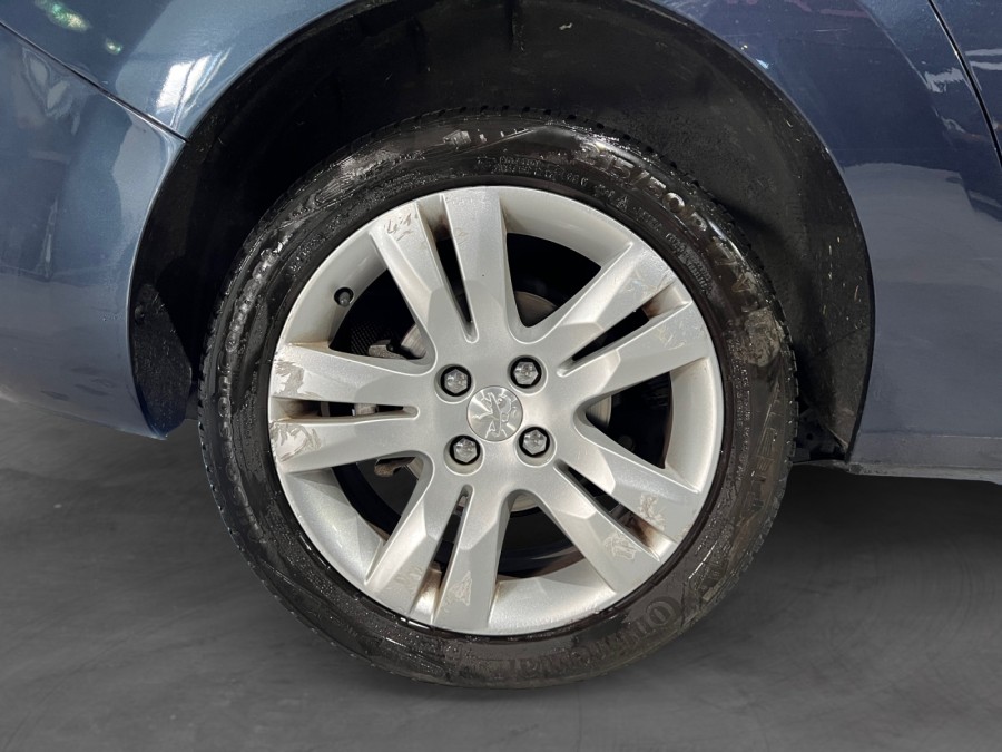 PEUGEOT d'occasion 5008 1.6 BLUE HDI 120 ALLURE EAT de 2015