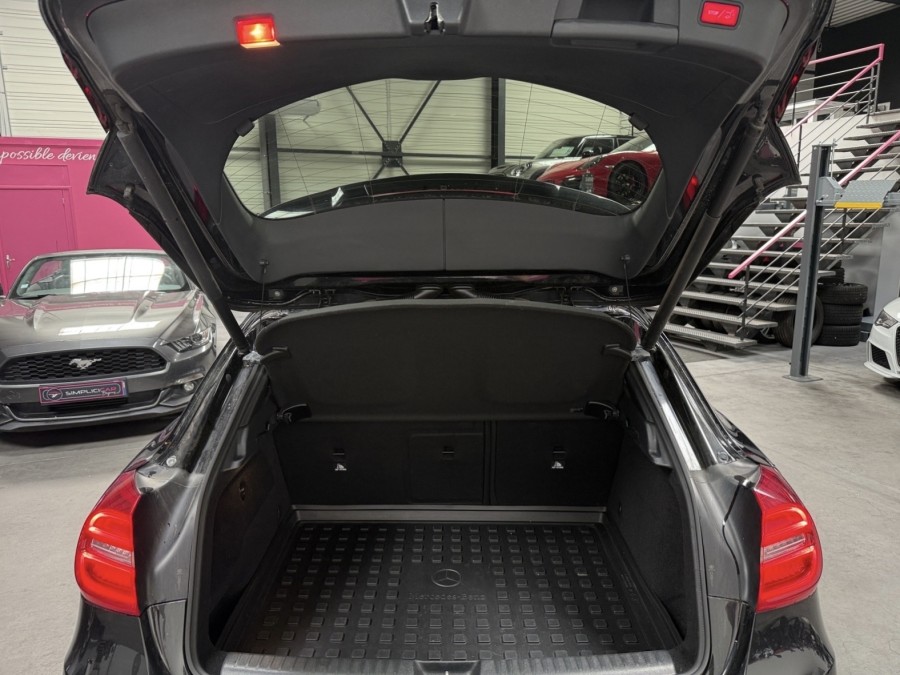 MERCEDES d'occasion GLA 220d Fascination Pack AMG 4Matic 7G-DCT de
