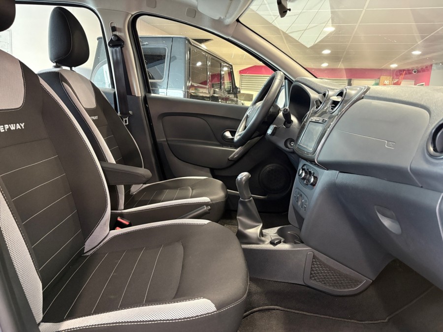 DACIA d'occasion SANDERO 0.9 TCe 90ch Stepway Prestige Euro6 de 2017