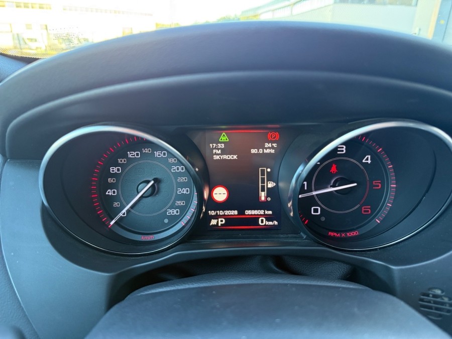 JAGUAR d'occasion XE 2.0L D 180 PURE BA de 2016 La Ciotat (13)﻿