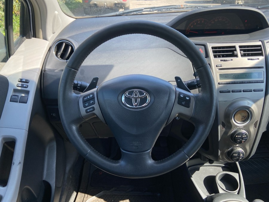 TOYOTA d'occasion YARIS 1.4 D-4D 90 CONFORT PACK de 2010 Brest (29)﻿