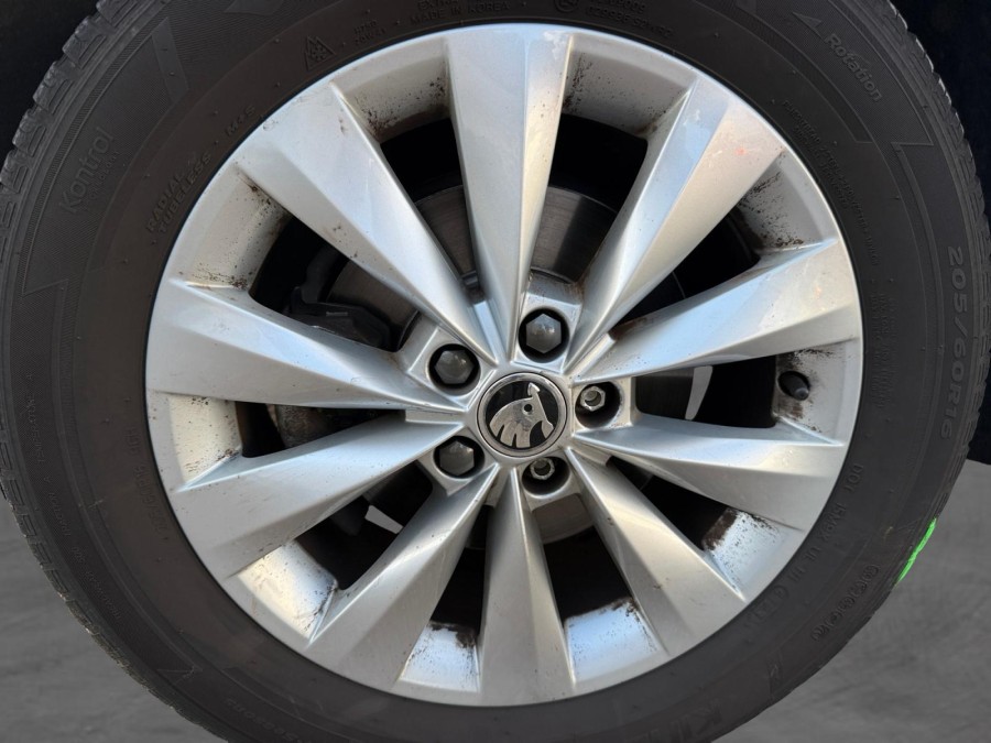 SKODA d'occasion KAMIQ 1.0 TSI Evo 110ch Business DSG7 de 2022 Lyon
