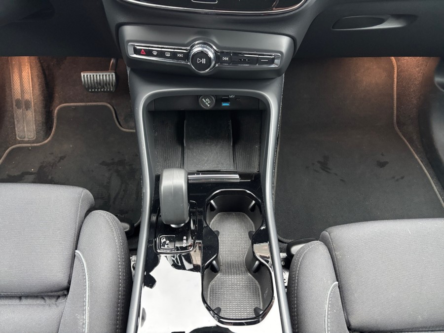 VOLVO d'occasion XC40 RECHARGE EXTENDED RANGE 252 de 2023 Reims