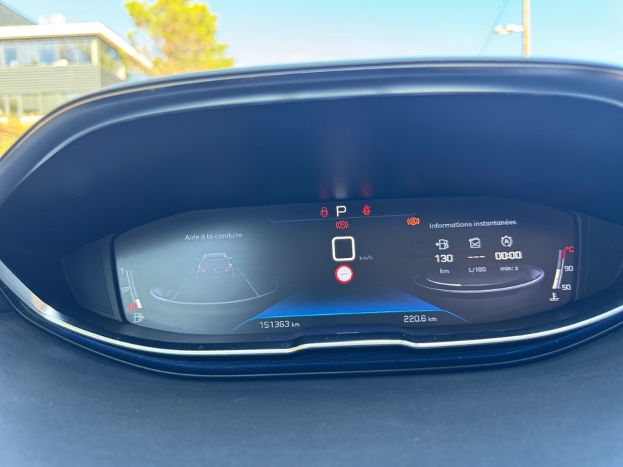 PEUGEOT d'occasion 5008 1.2 PURE TECH 130 ALLURE BUSINESS EAT de 2019
