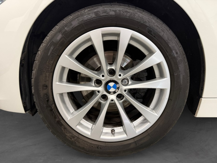 BMW d'occasion SERIE 3 2 D 150 SPORT AUTO de 2017 Andrezieux (42)﻿
