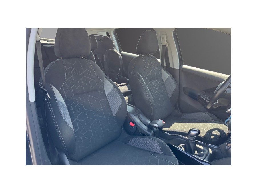 PEUGEOT d'occasion 2008 1.5 BLUE HDI 100 SIGNATURE de 2019 La Ciotat