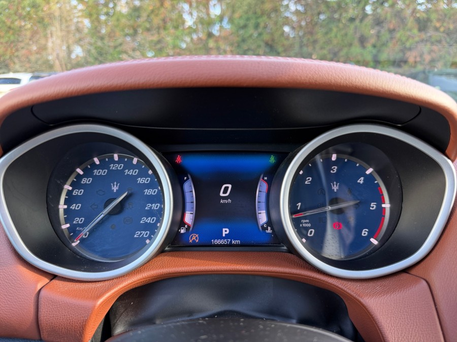 MASERATI d'occasion GHIBLI 3.0 V6 275ch Diesel de 2017 Caen (14)﻿
