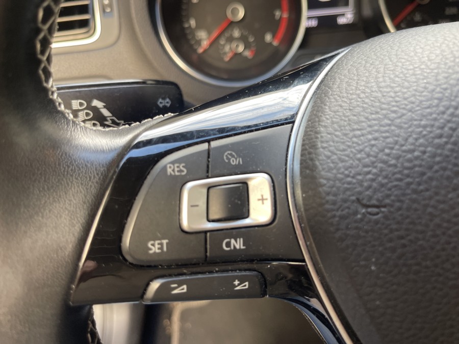 VOLKSWAGEN d'occasion POLO 1.2 TSI 90 LOUNGE de 2016 Paris 15 (75)﻿