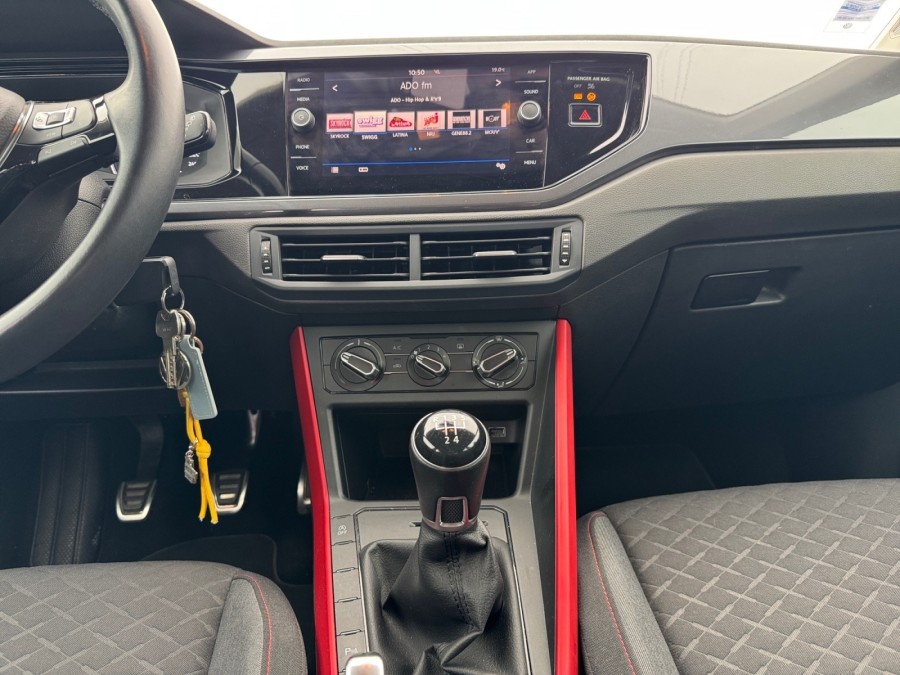 VOLKSWAGEN d'occasion POLO 1 TSI 95 CONFORTLINE de 2019 Montreuil
