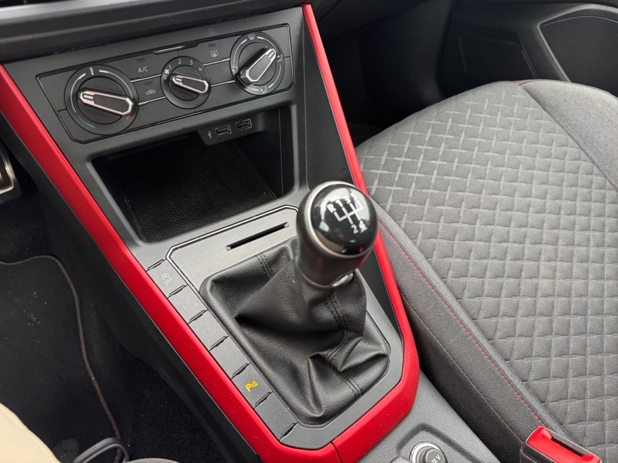 VOLKSWAGEN d'occasion POLO 1 TSI 95 CONFORTLINE de 2019 Montreuil