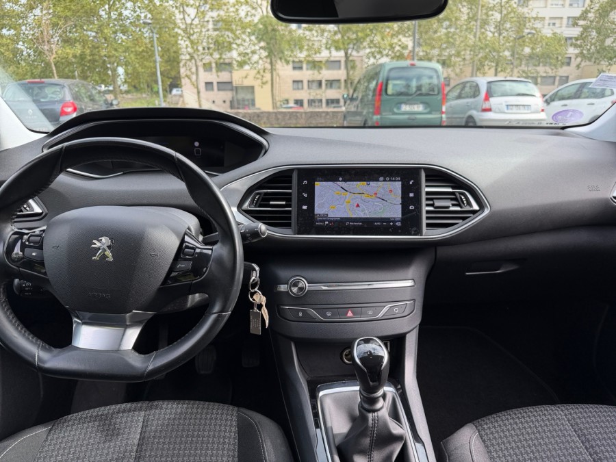 PEUGEOT d'occasion 308 1.2 PureTech 110ch S&S Active 6cv de 2021 Lyon