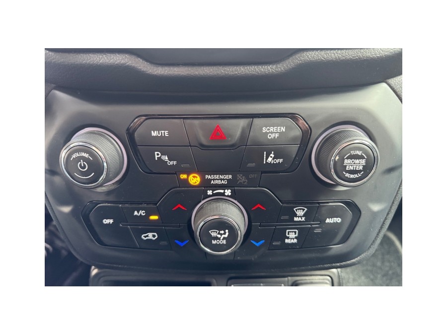 JEEP d'occasion RENEGADE 1.3 GSE T4 150 BASKET SERIES WITH LNB BVR de