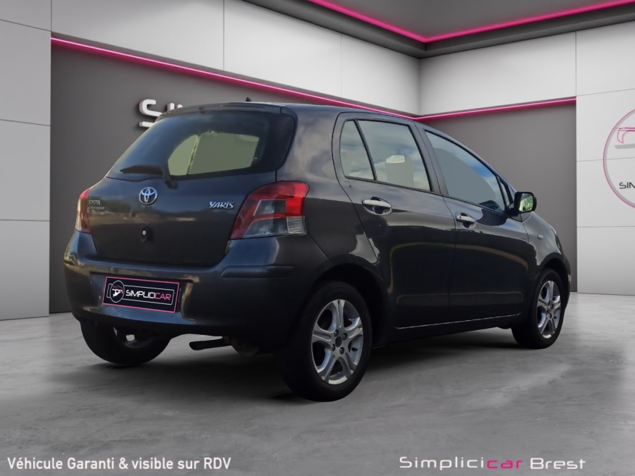 TOYOTA d'occasion YARIS 1.3 VVT-i 100 5P de 2010 Brest (29)﻿